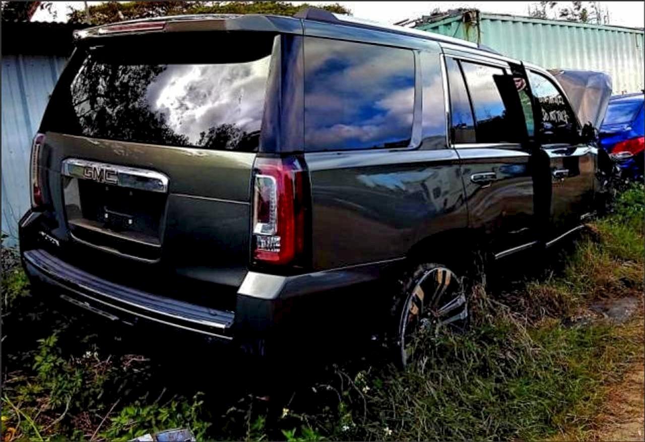 GMC YUKON DENALI