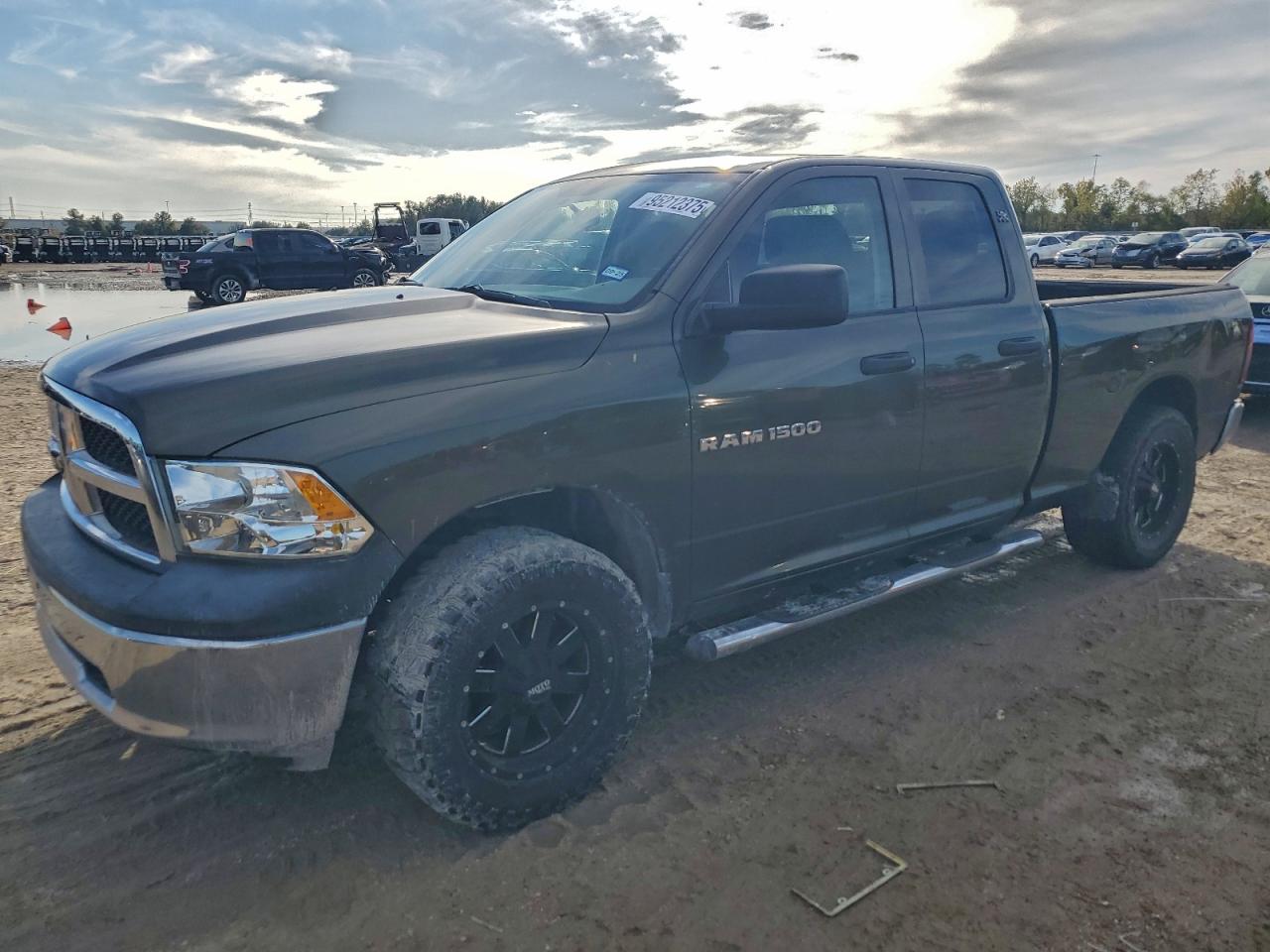 DODGE RAM 1500 ST