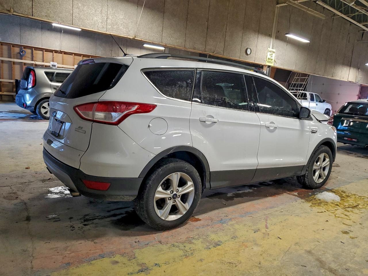 FORD ESCAPE SE