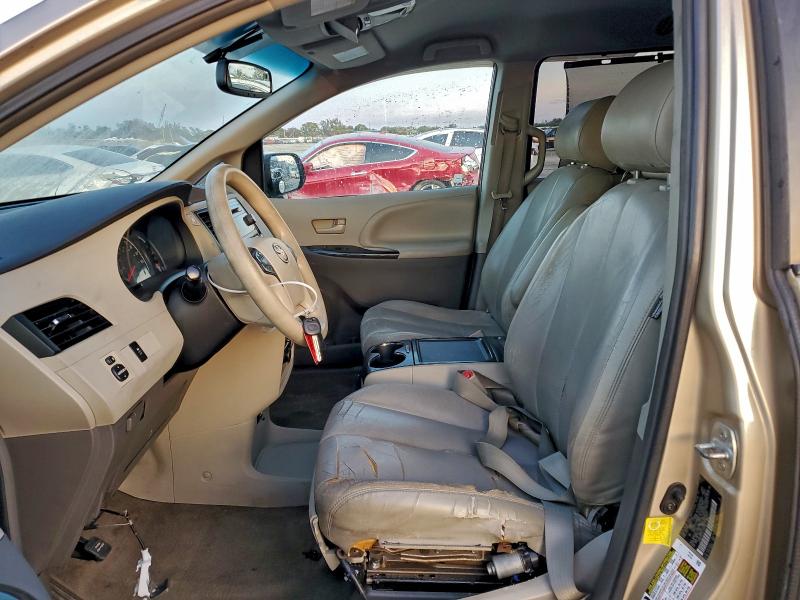 2012 TOYOTA SIENNA LE #3309385013