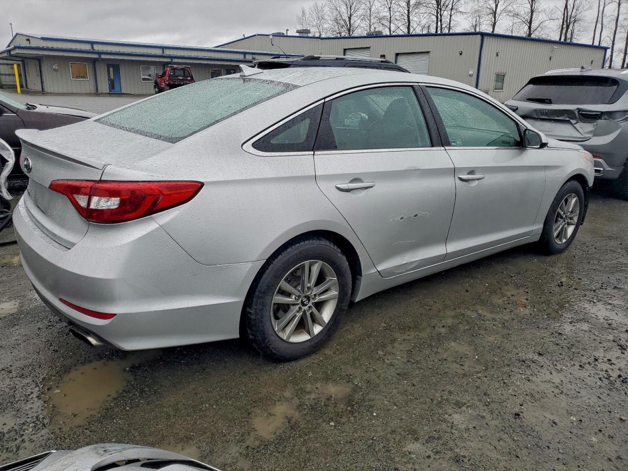 Lot #3317061039 2017 HYUNDAI SONATA SE