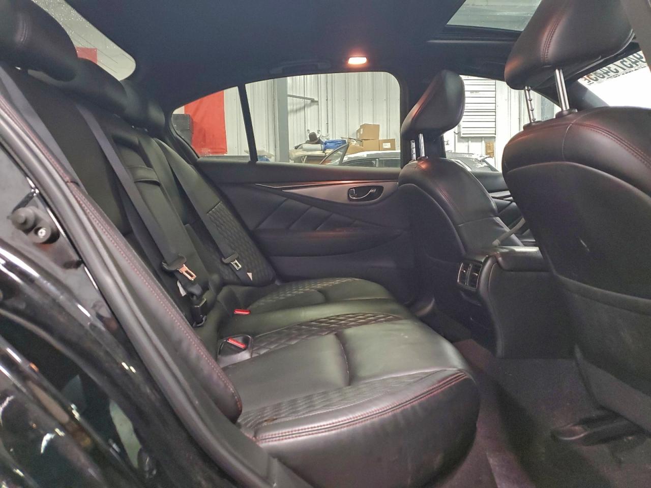 INFINITI Q50 RED SPORT 400