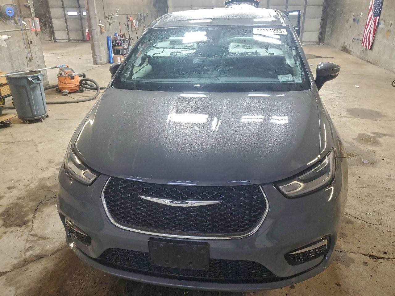 Lot #3303690028 2023 CHRYSLER PACIFICA T