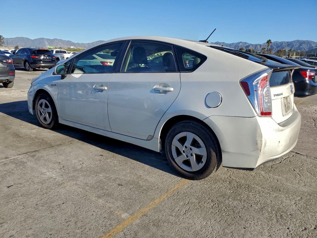 TOYOTA PRIUS