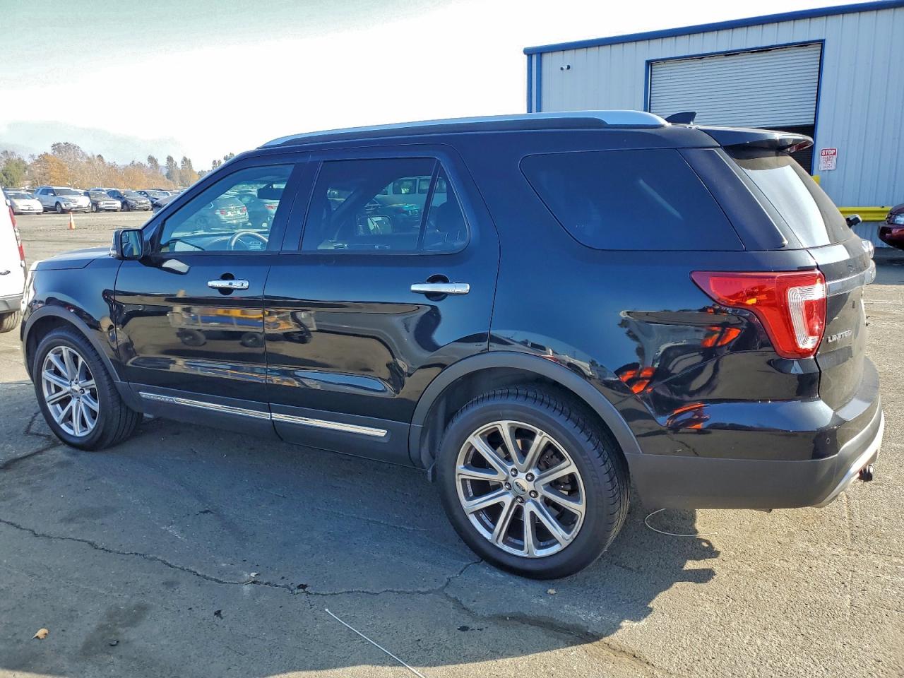 FORD EXPLORER LIMITED