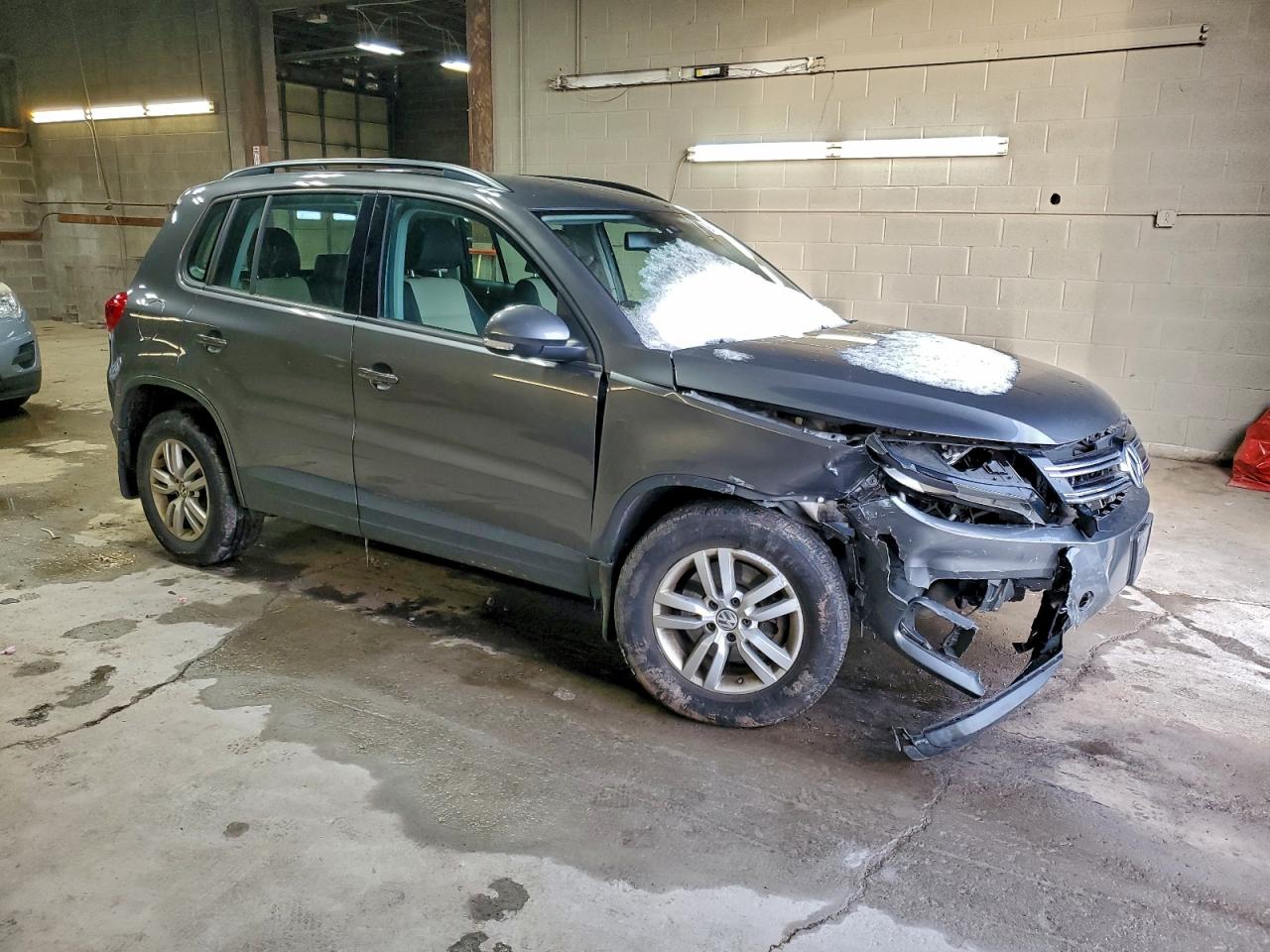 VOLKSWAGEN TIGUAN S