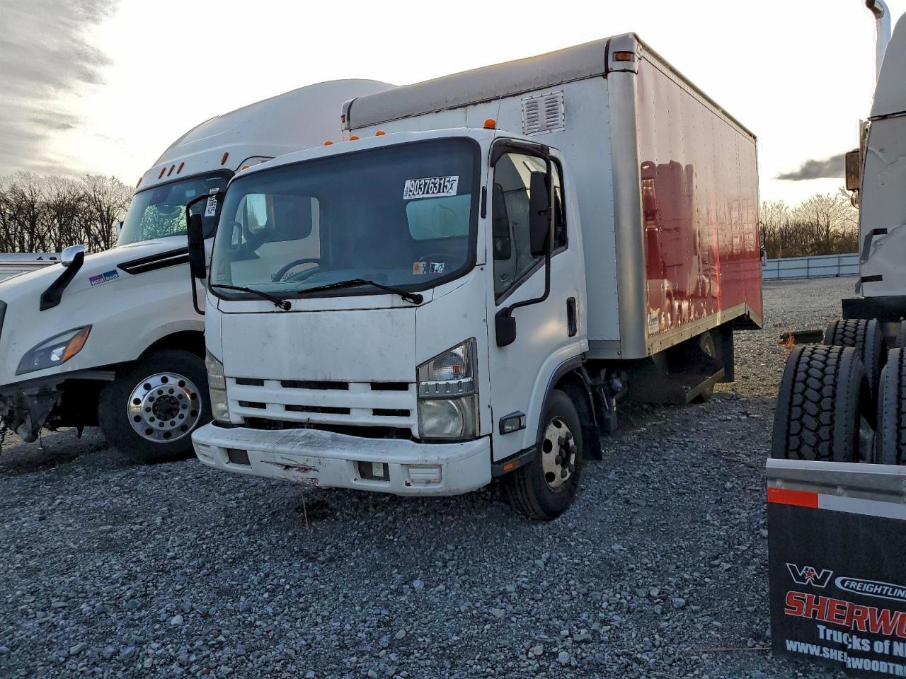 Lot #3305344337 2012 ISUZU NPR