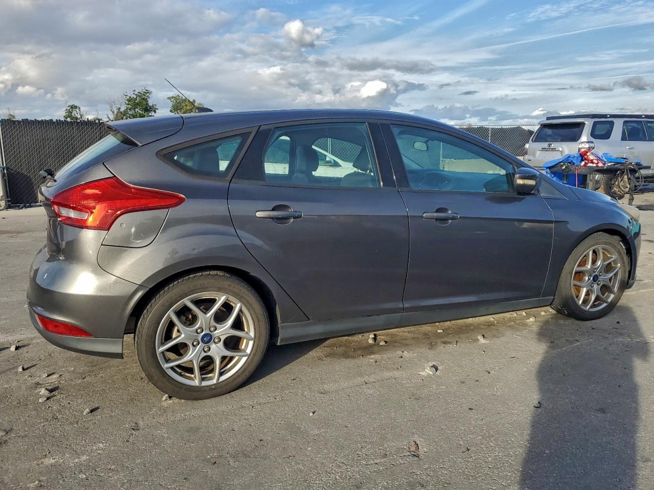 Lot #3318896926 2015 FORD FOCUS SE
