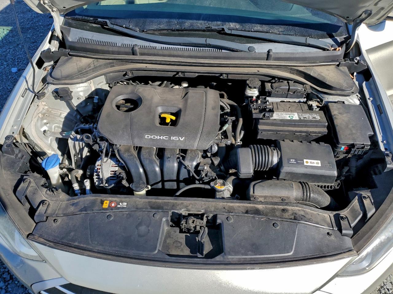 Lot #3317790122 2017 HYUNDAI ELANTRA SE