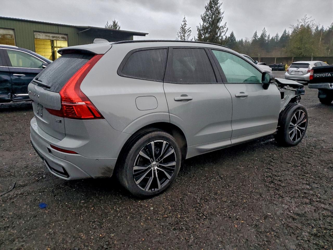 VOLVO XC60 PLUS