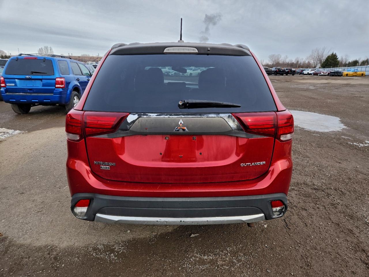 MITSUBISHI OUTLANDER ES