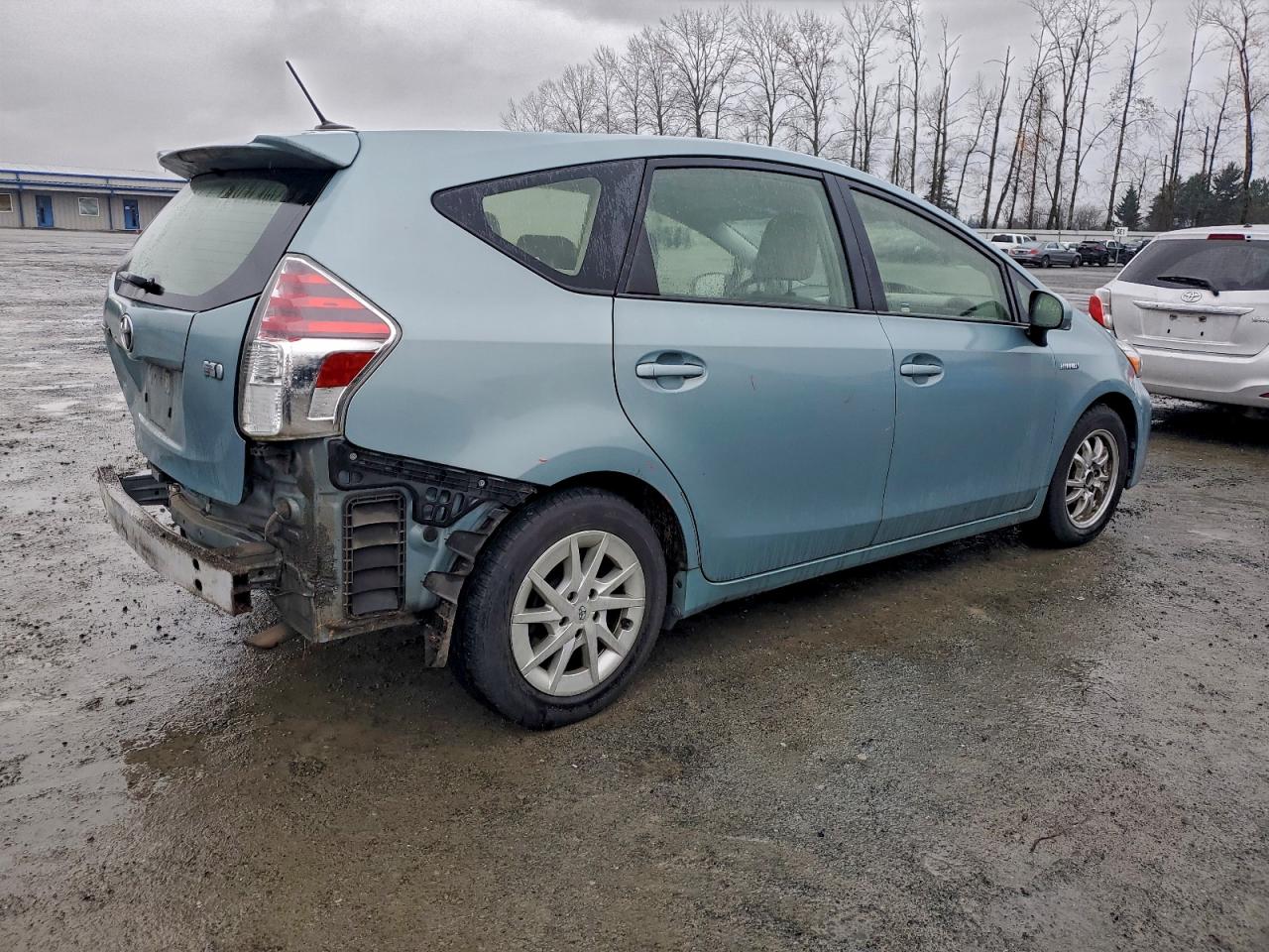 TOYOTA PRIUS V