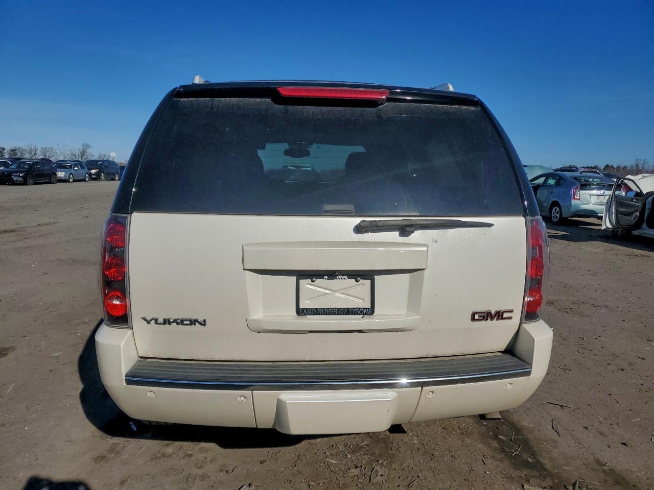 Lot #3316163239 2013 GMC YUKON DENA