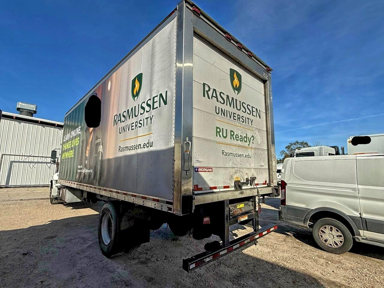 Lot #3304523469 2020 HINO HINO 338