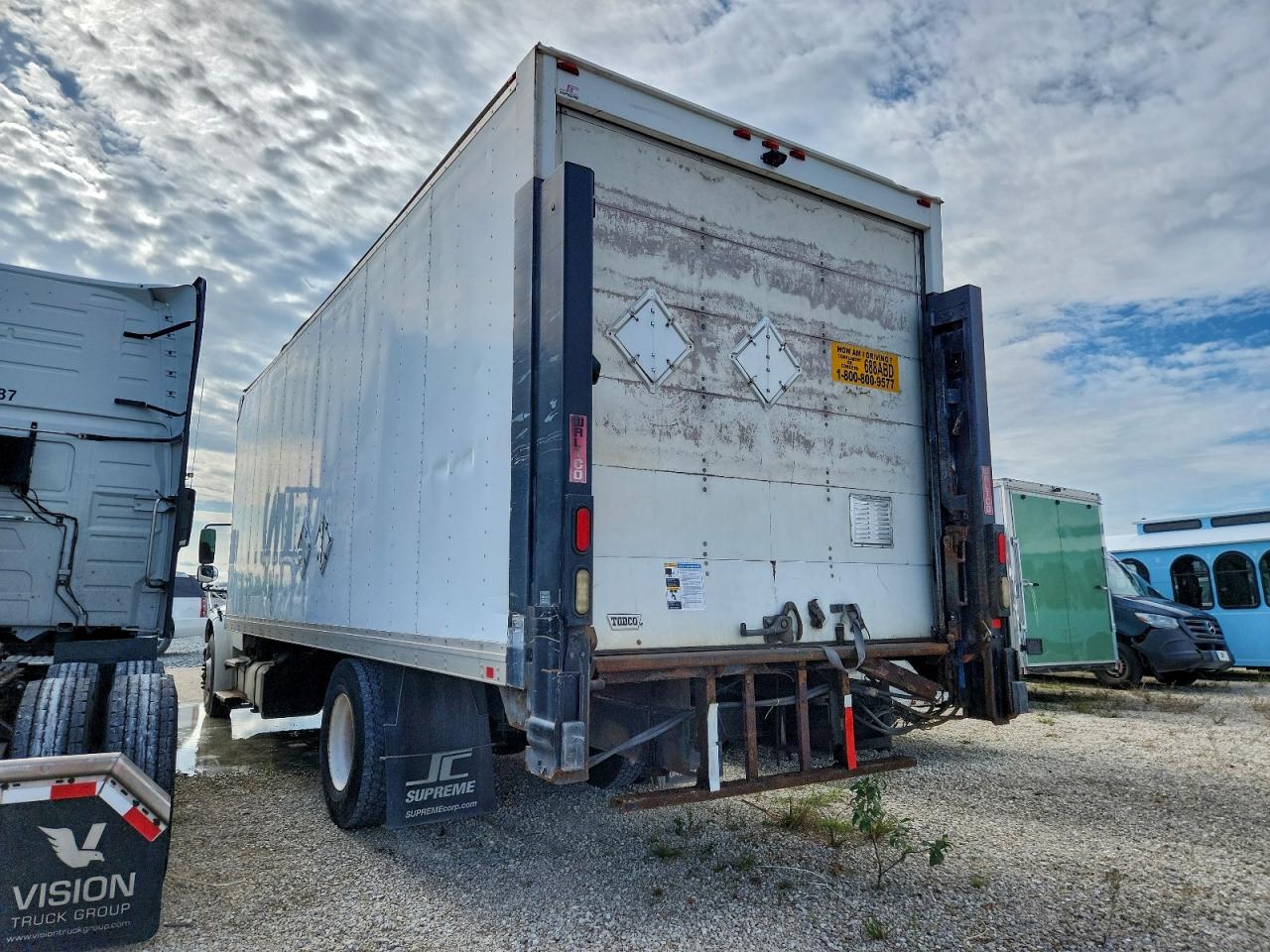 Lot #3309313990 2015 FREIGHTLINER M2 106 MED