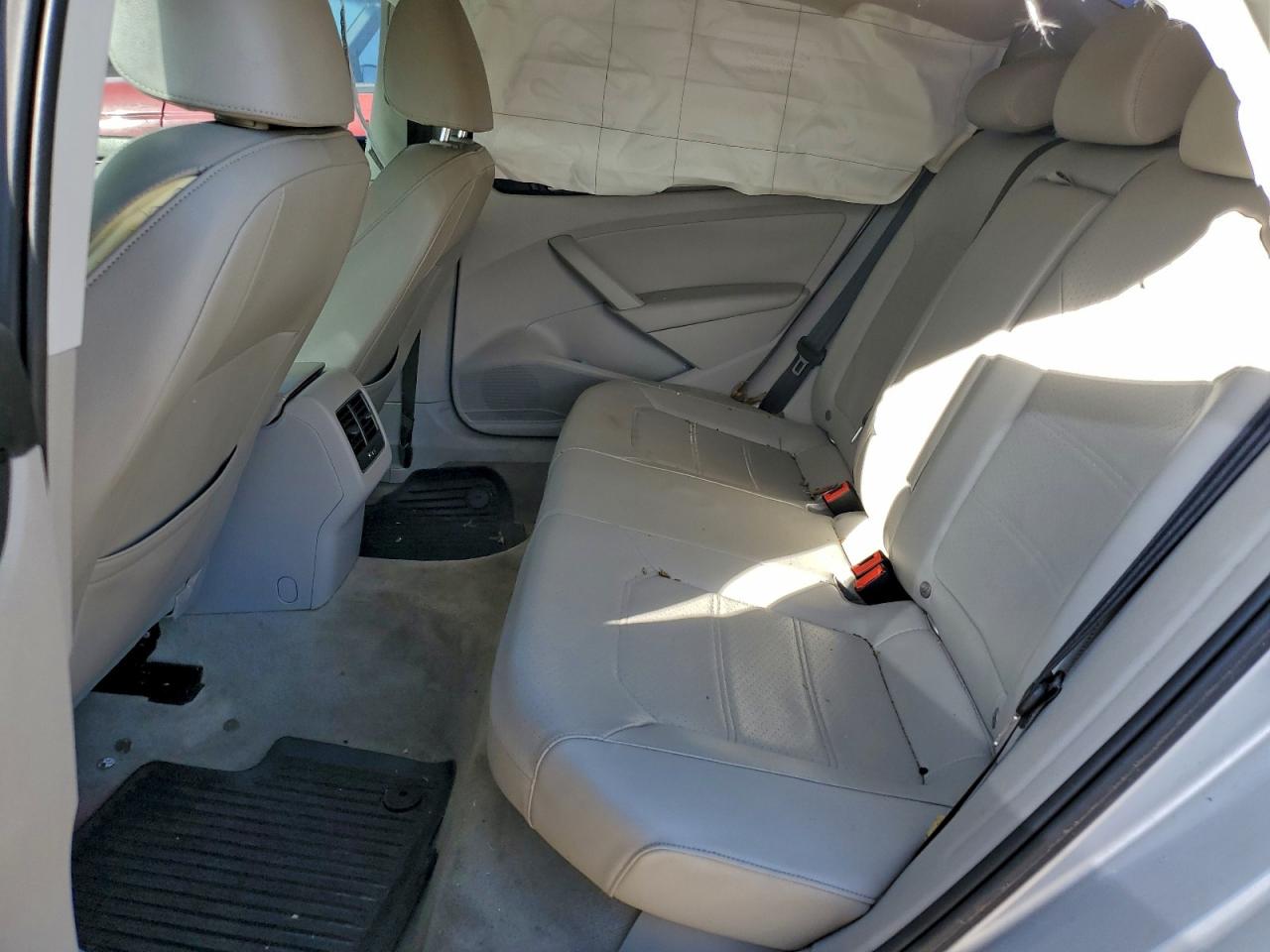 Lot #3318079385 2015 VOLKSWAGEN PASSAT SE
