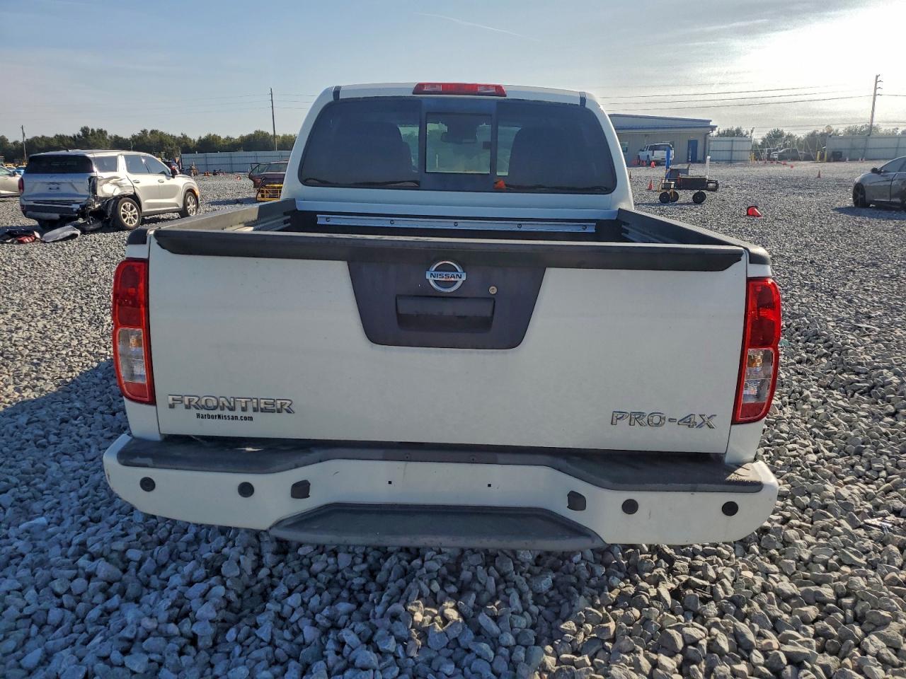 NISSAN FRONTIER S