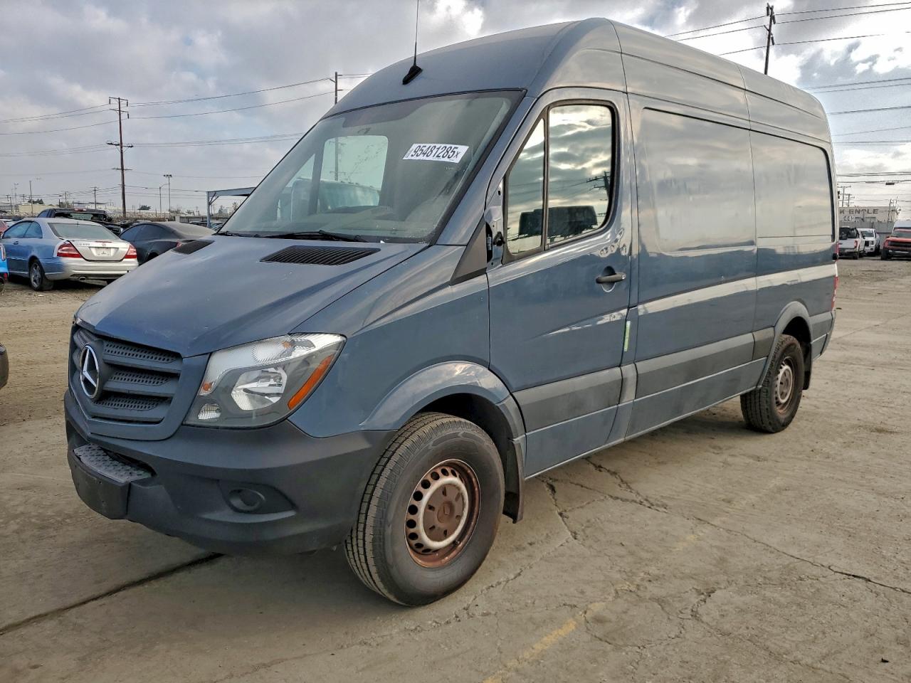 MERCEDES-BENZ SPRINTER 2500
