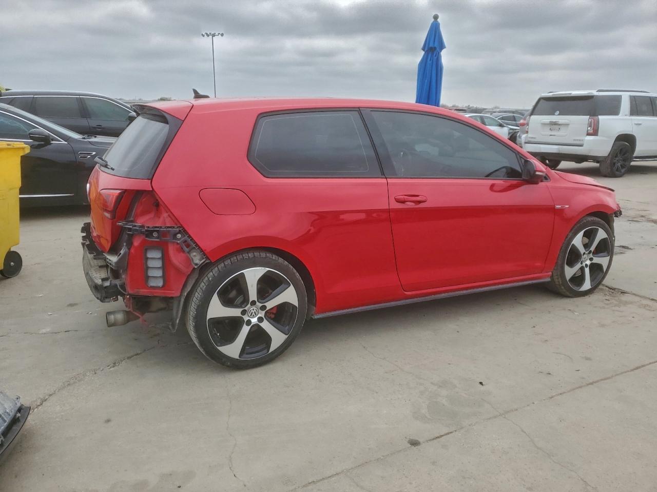 VOLKSWAGEN GOLF GTI