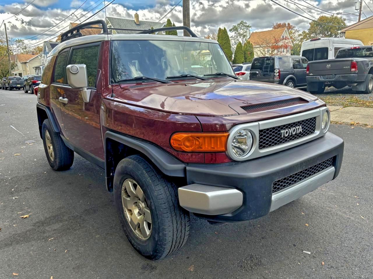 TOYOTA FJ CRUISER