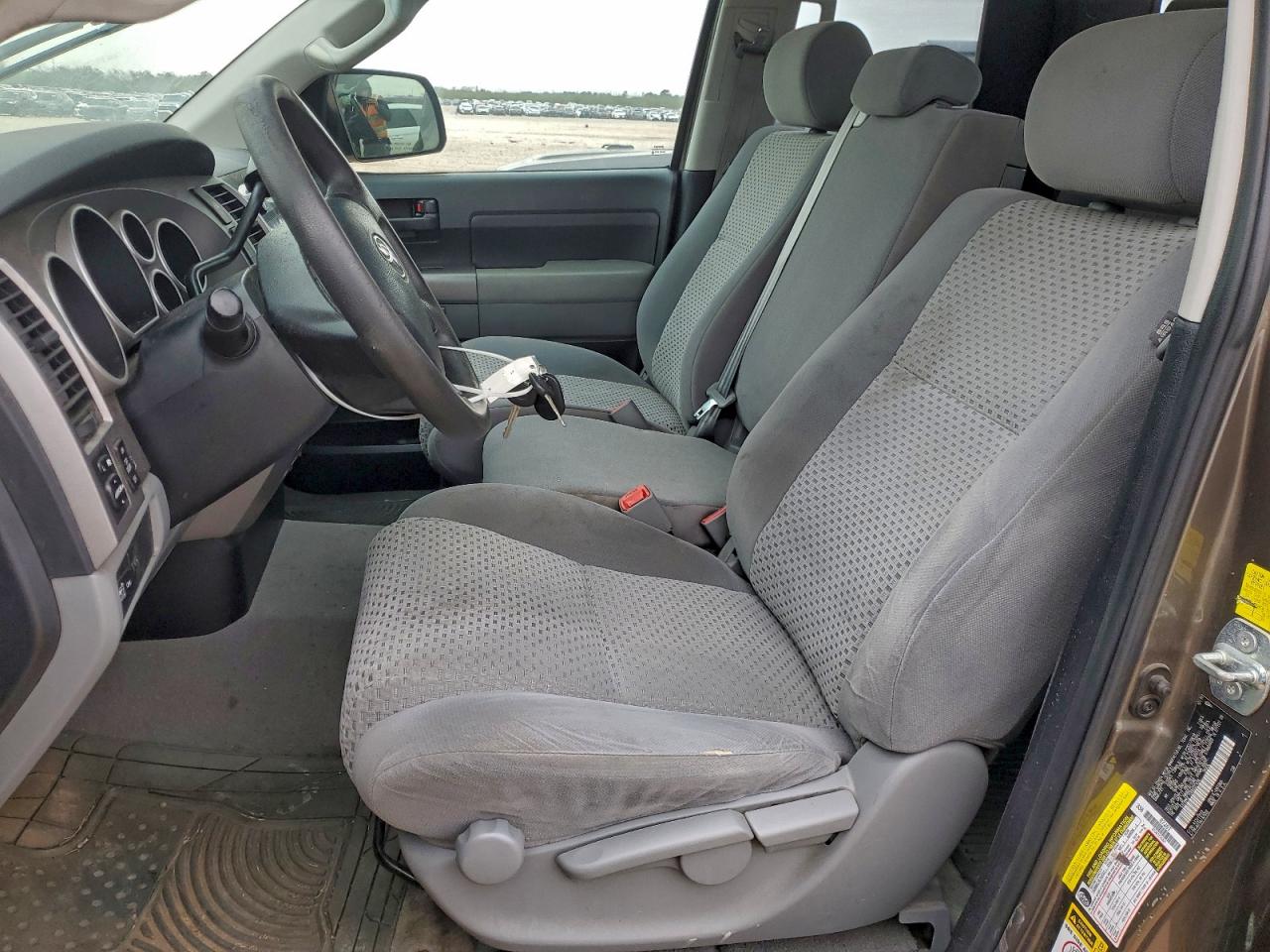 TOYOTA TUNDRA DOUBLE CAB SR5