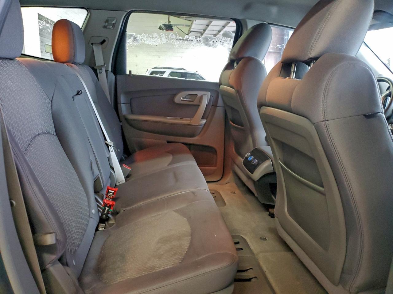 CHEVROLET TRAVERSE LS