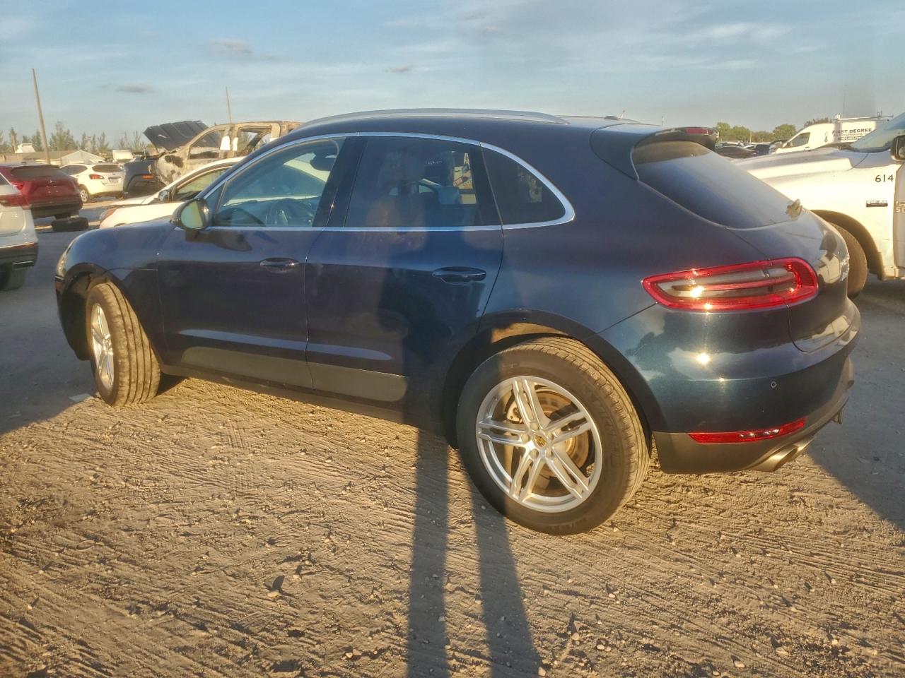 PORSCHE MACAN S