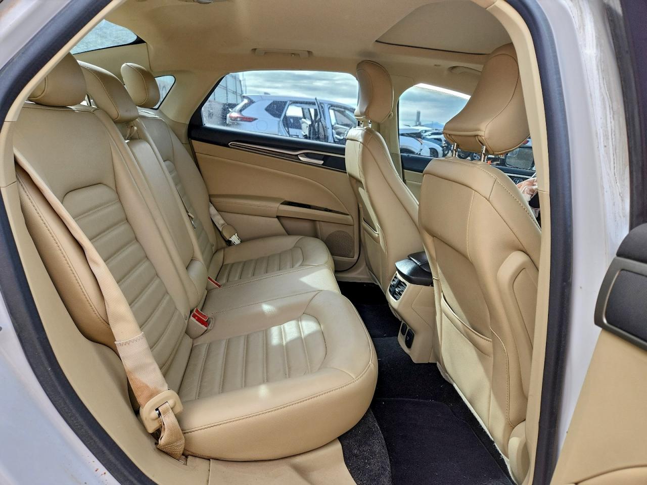 FORD FUSION SE HYBRID