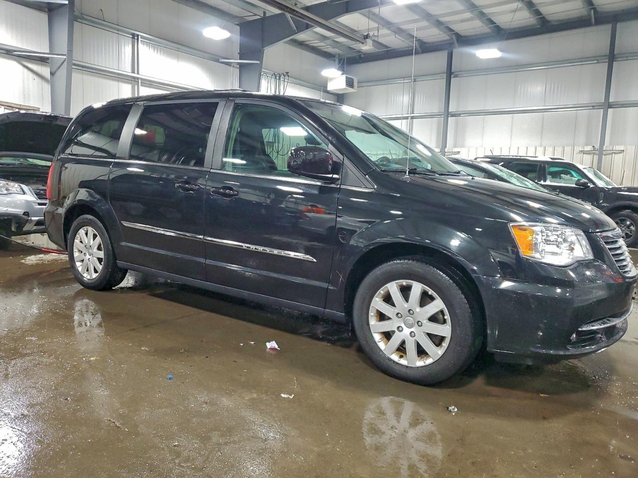 CHRYSLER TOWN & COUNTRY TOURING