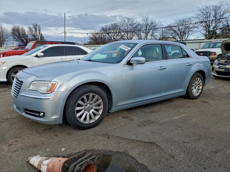 2013 CHRYSLER 300 #3303665948