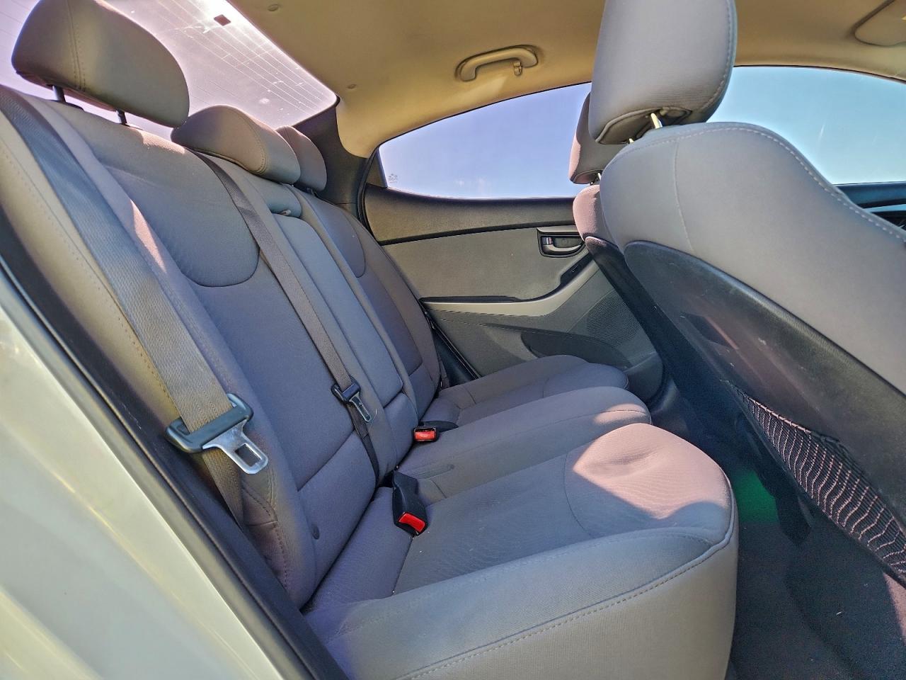 Lot #3311737244 2014 HYUNDAI ELANTRA SE