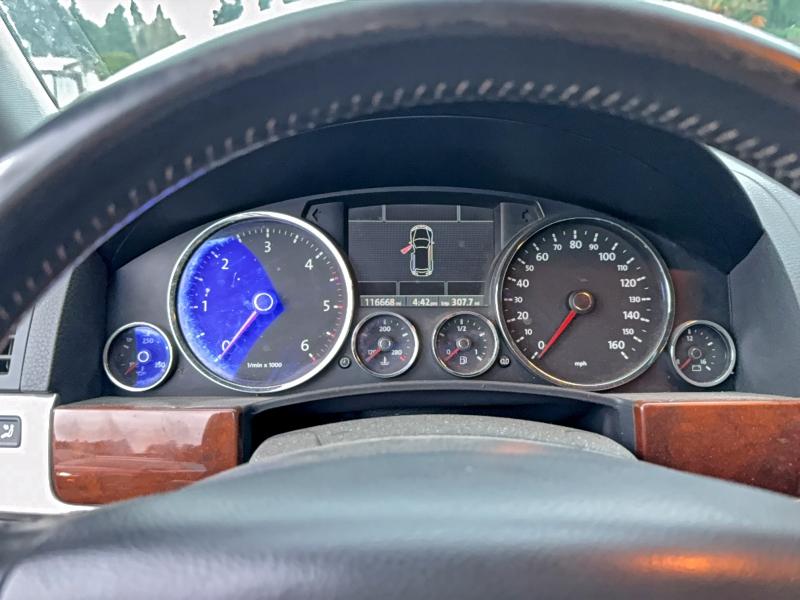 2009 VOLKSWAGEN TOUAREG 2 #3303864692