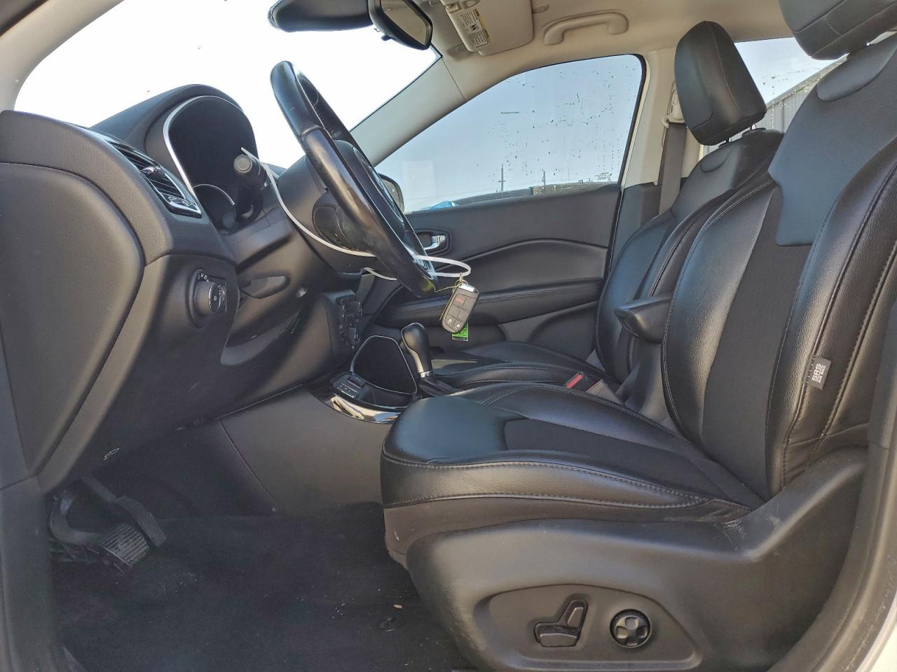 Lot #3311719223 2020 JEEP COMPASS LA