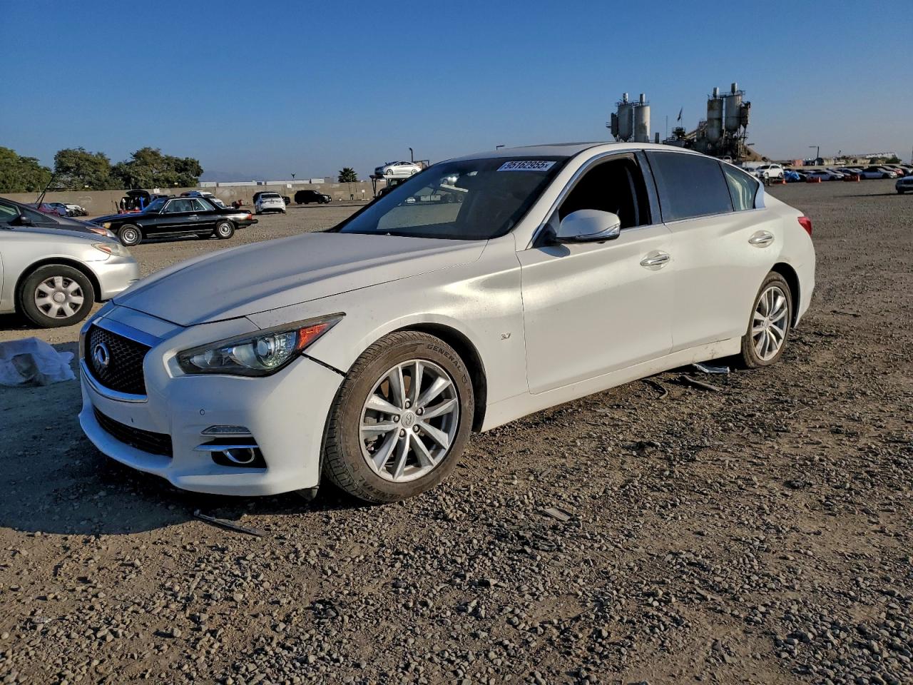 INFINITI Q50 BASE