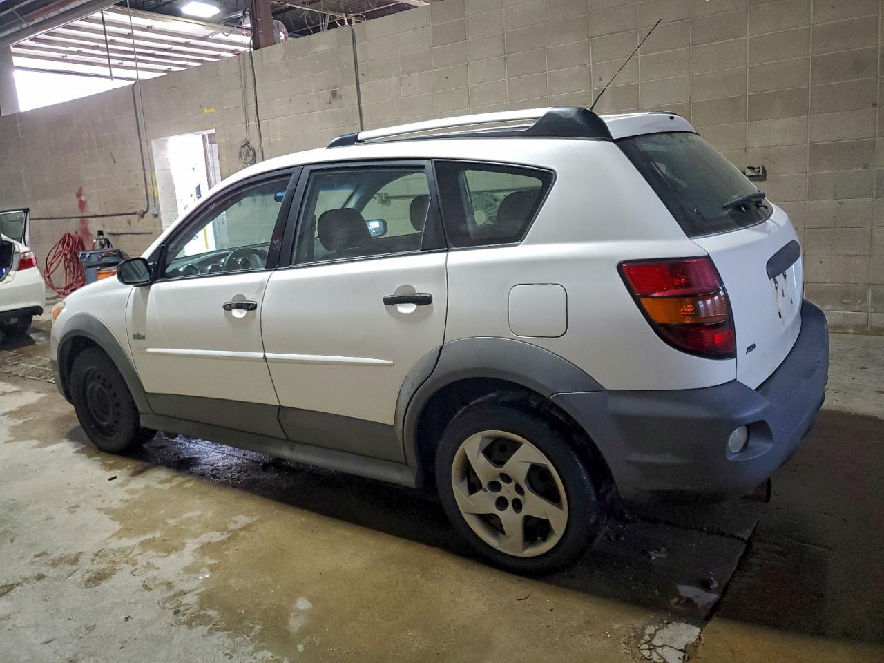 Lot #3305313316 2006 PONTIAC VIBE