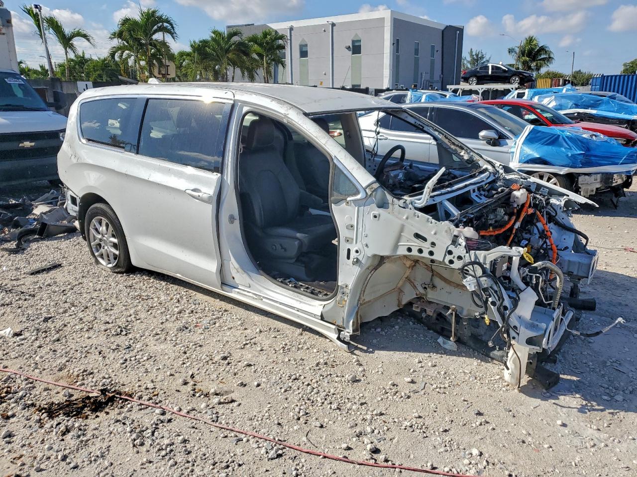 CHRYSLER PACIFICA HYBRID TOURING L
