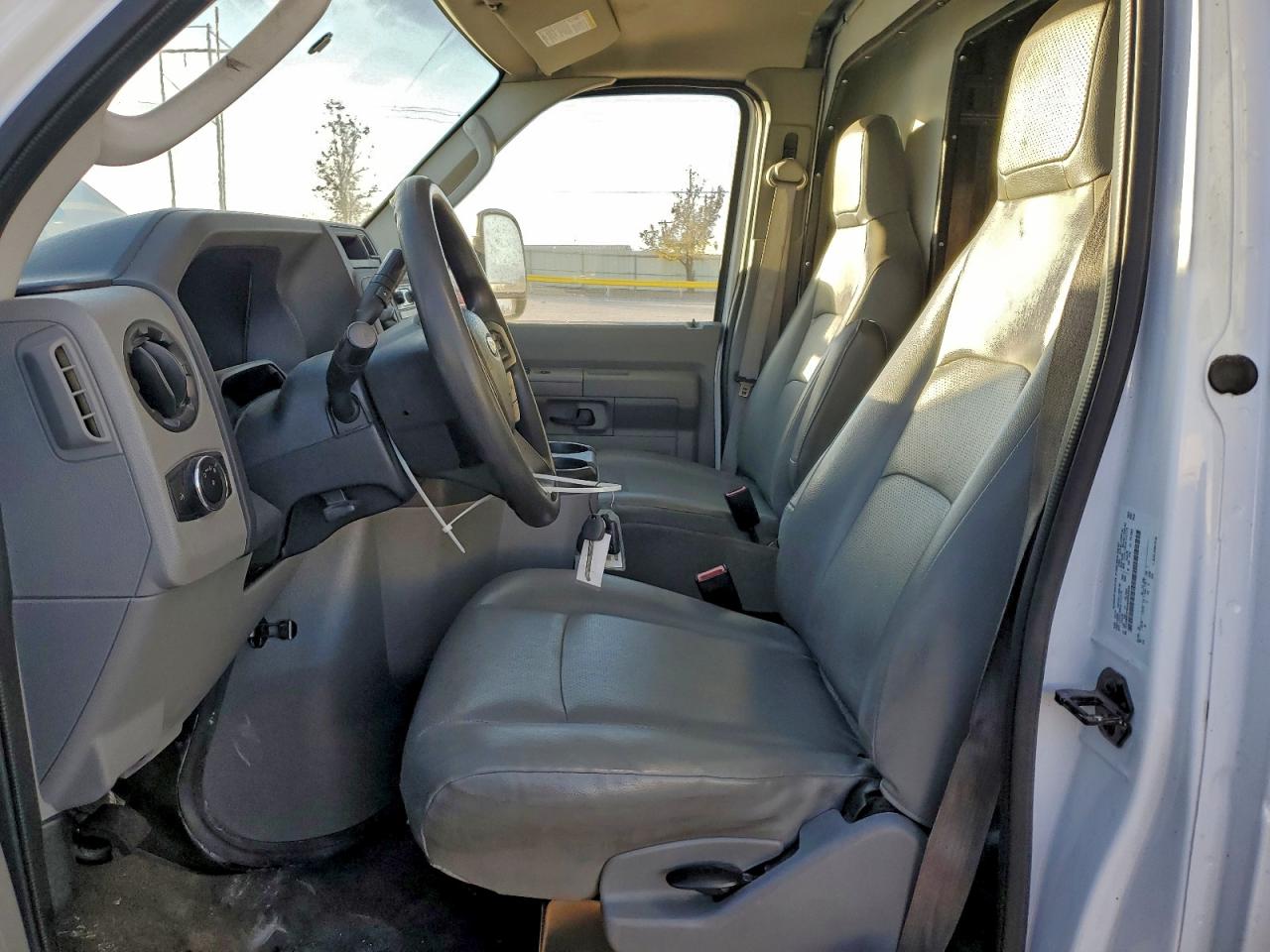 FORD E-350 E350 SUPER DUTY CUTAWAY VAN