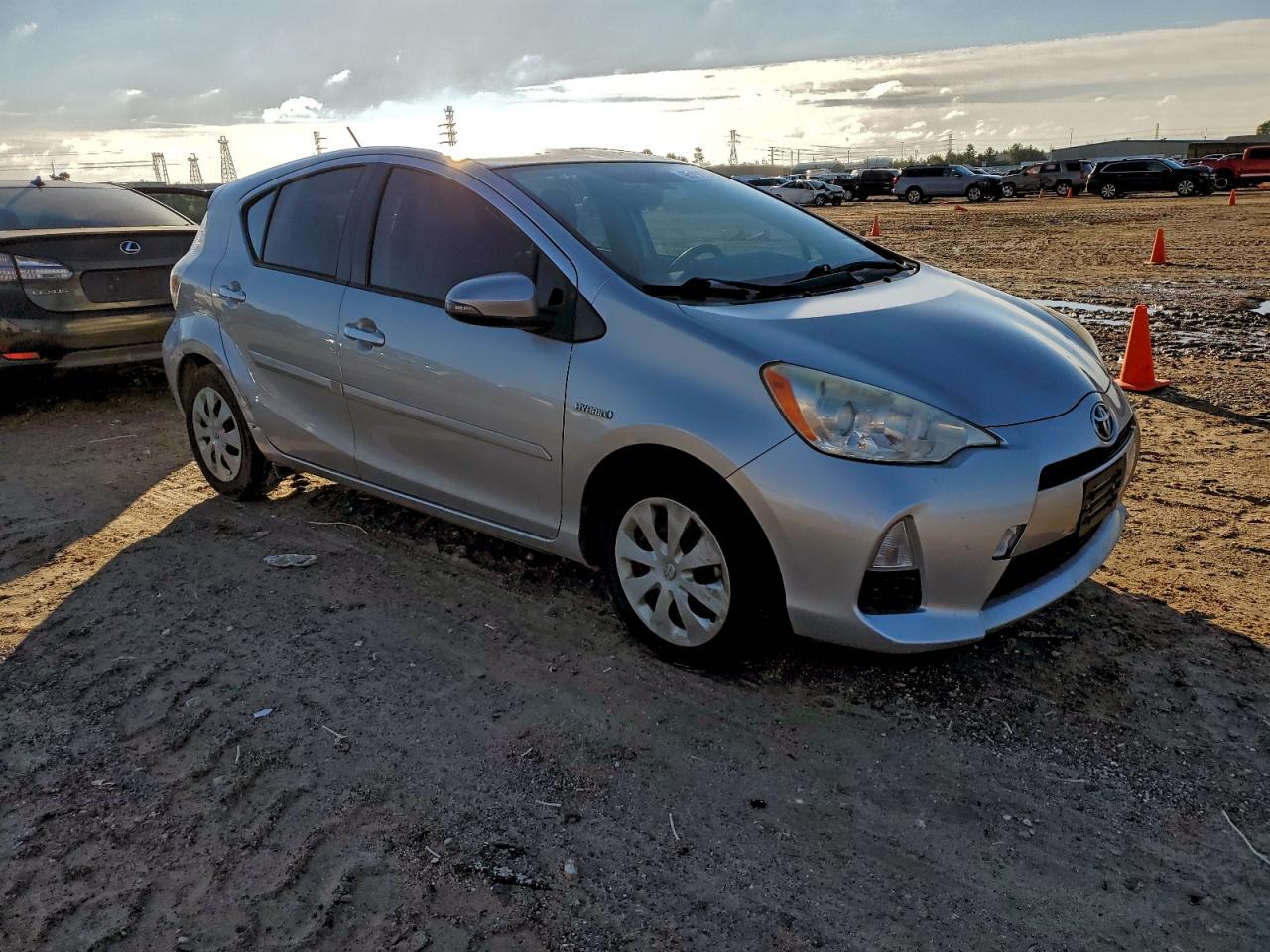 TOYOTA PRIUS C