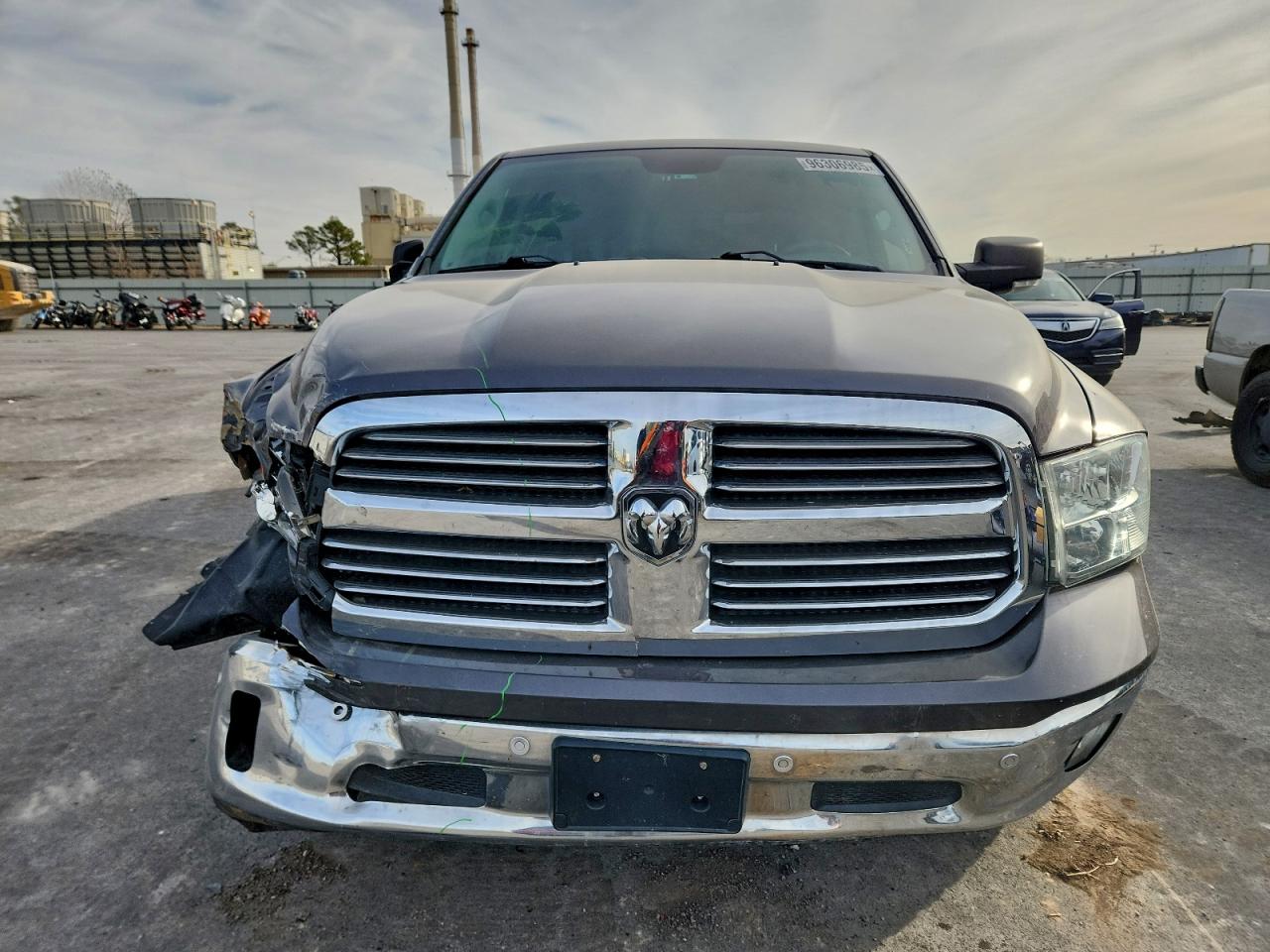 RAM 1500 SLT