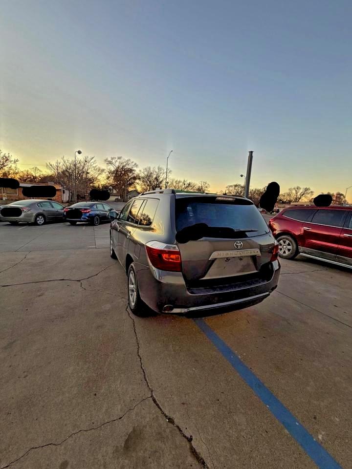 TOYOTA HIGHLANDER SE