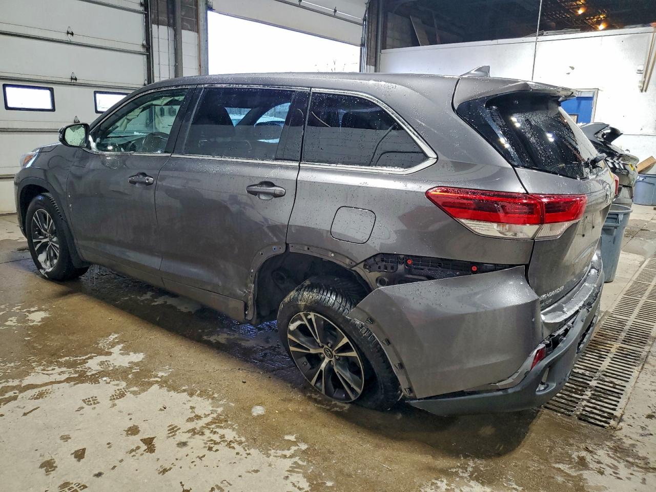 TOYOTA HIGHLANDER LE
