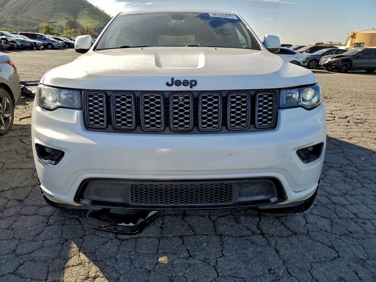 JEEP GRAND CHEROKEE LAREDO