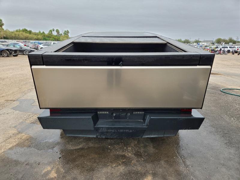 2024 TESLA CYBERTRUCK #3305335302