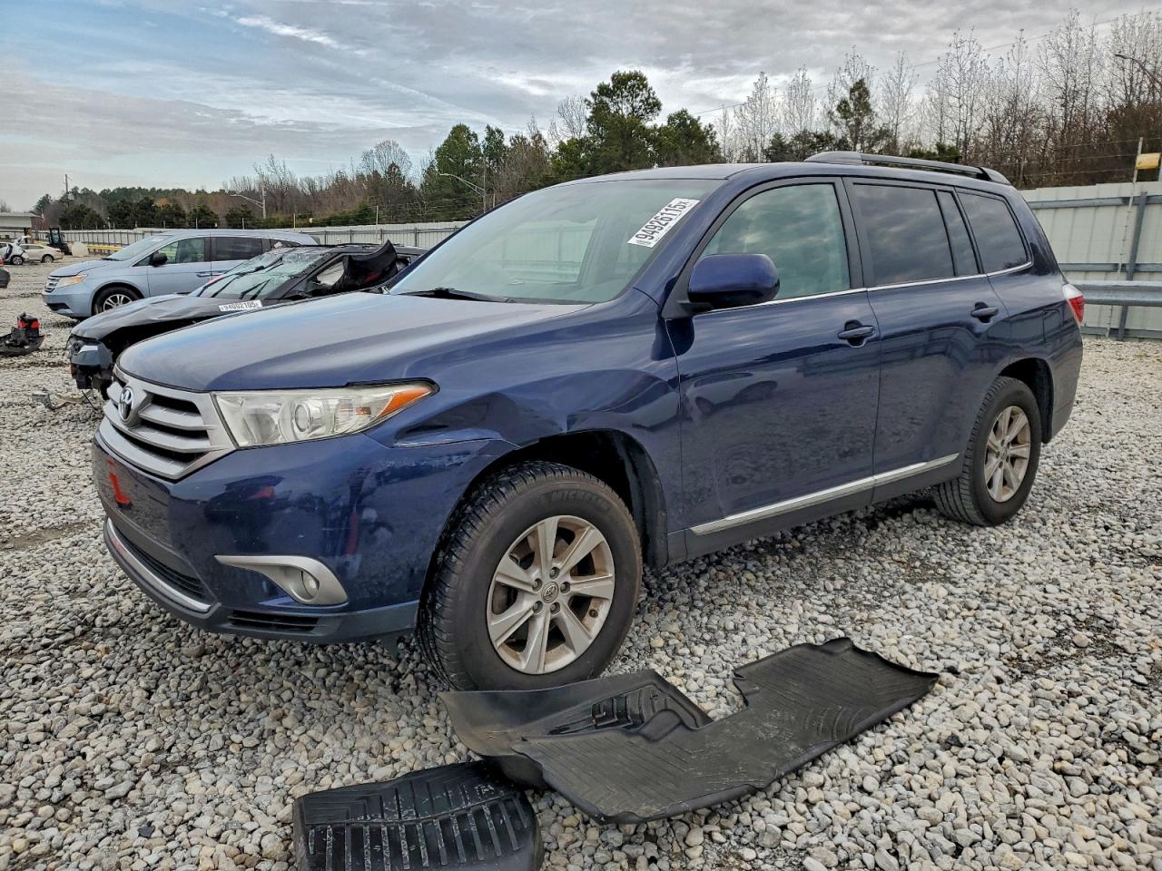 TOYOTA HIGHLANDER BASE