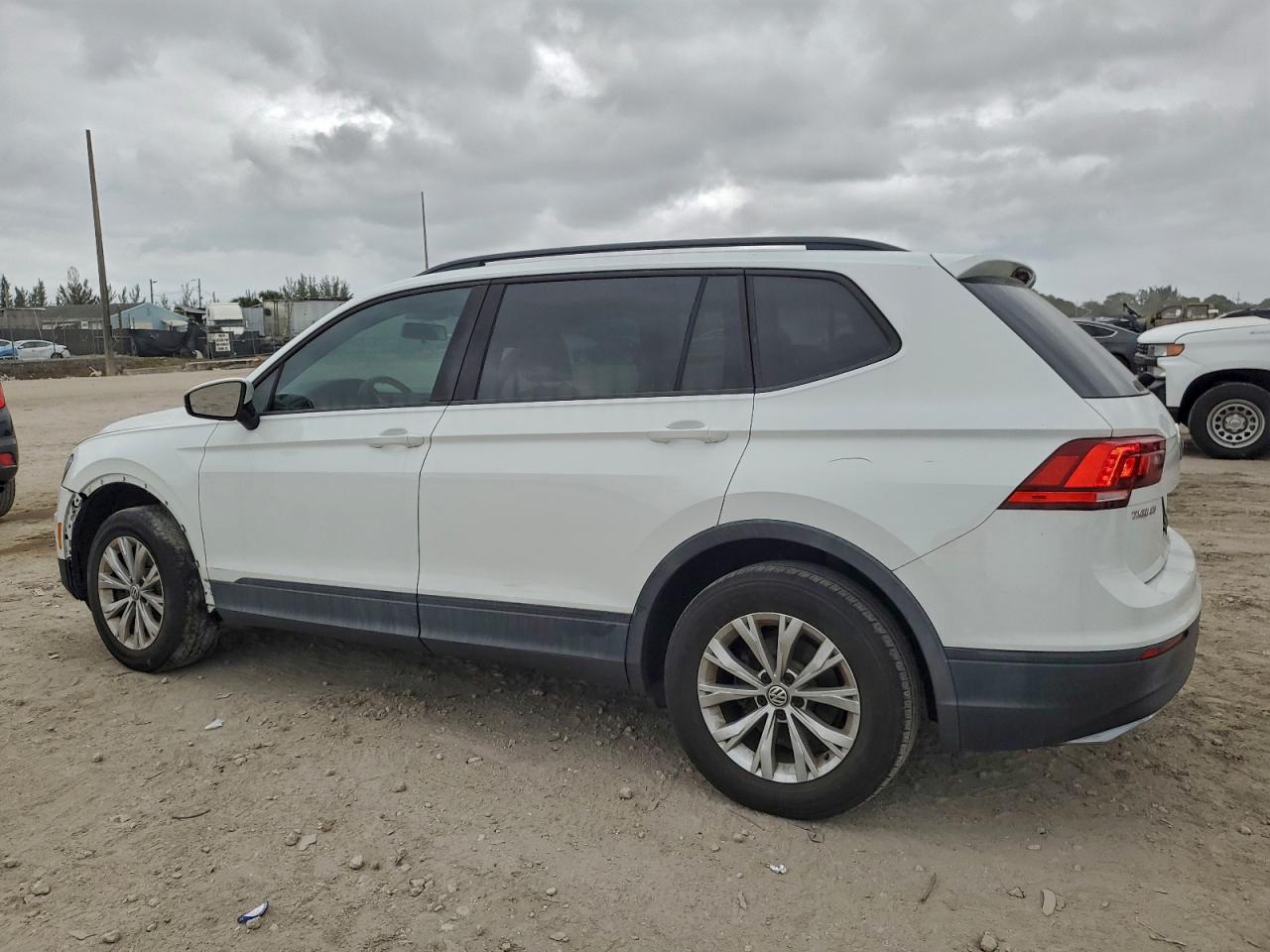 VOLKSWAGEN TIGUAN S