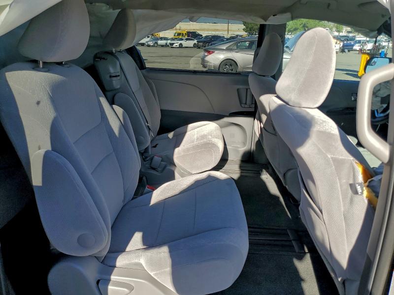 2017 TOYOTA SIENNA LE #3322938076