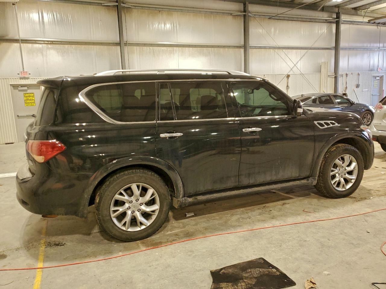 INFINITI QX56