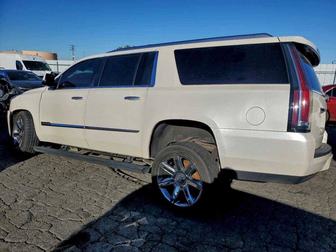 CADILLAC ESCALADE ESV PREMIUM
