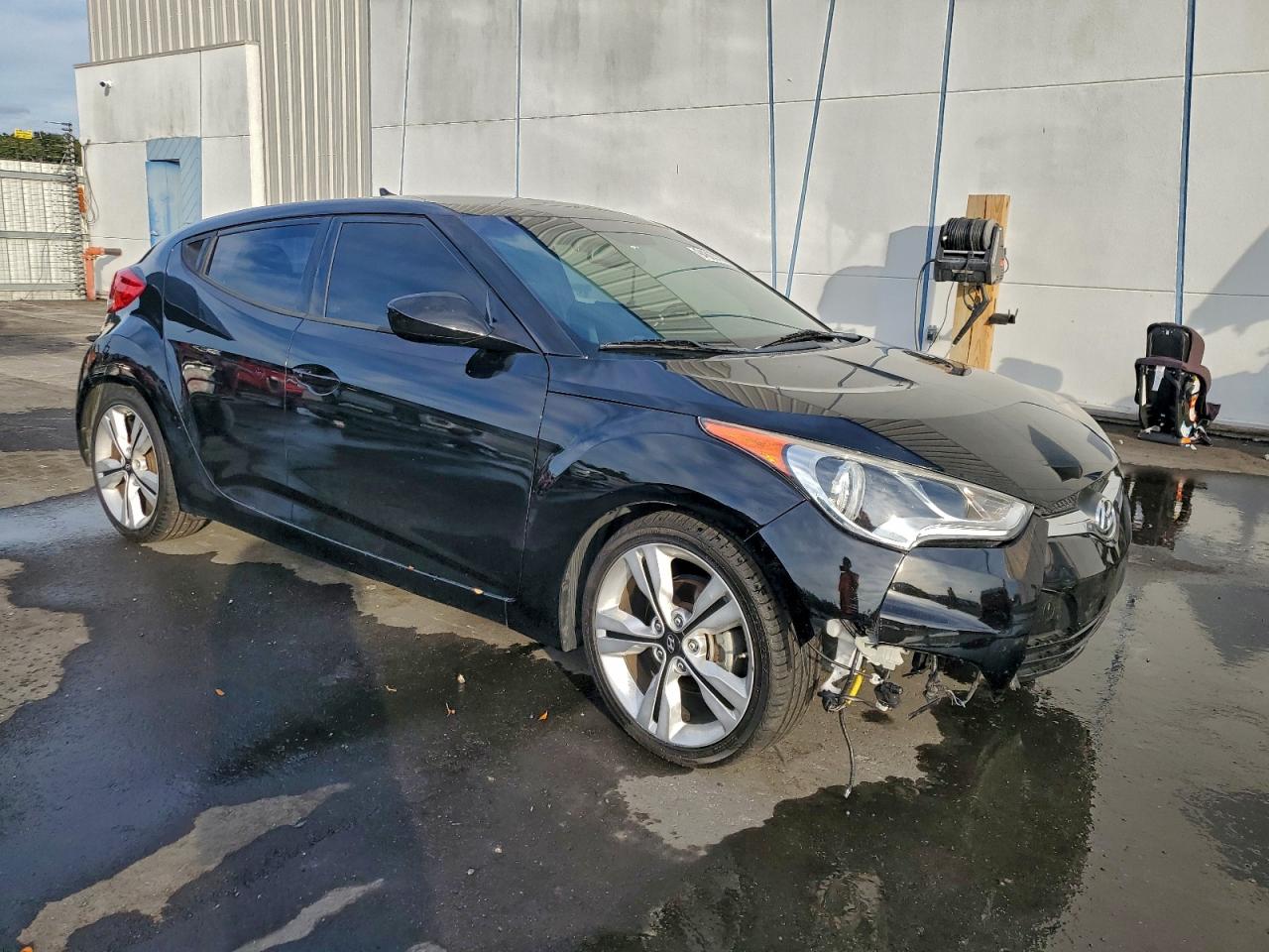 HYUNDAI VELOSTER