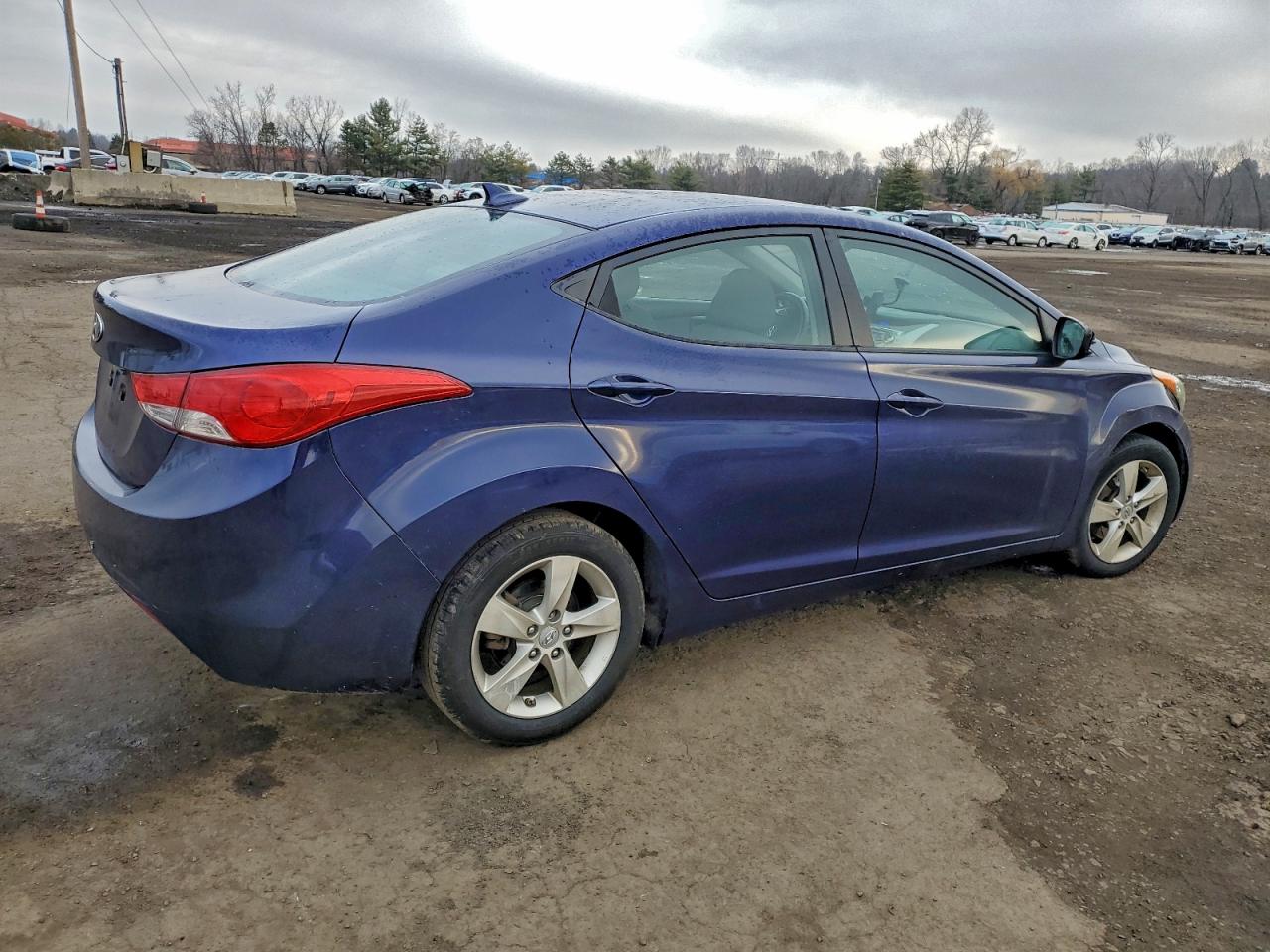 HYUNDAI ELANTRA GLS